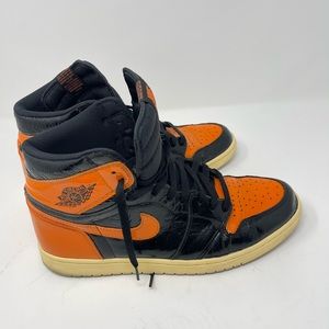 Used pair of shattered backboards sz 11.5 COMES WITH ORANGE SHOE LACES NO BOX